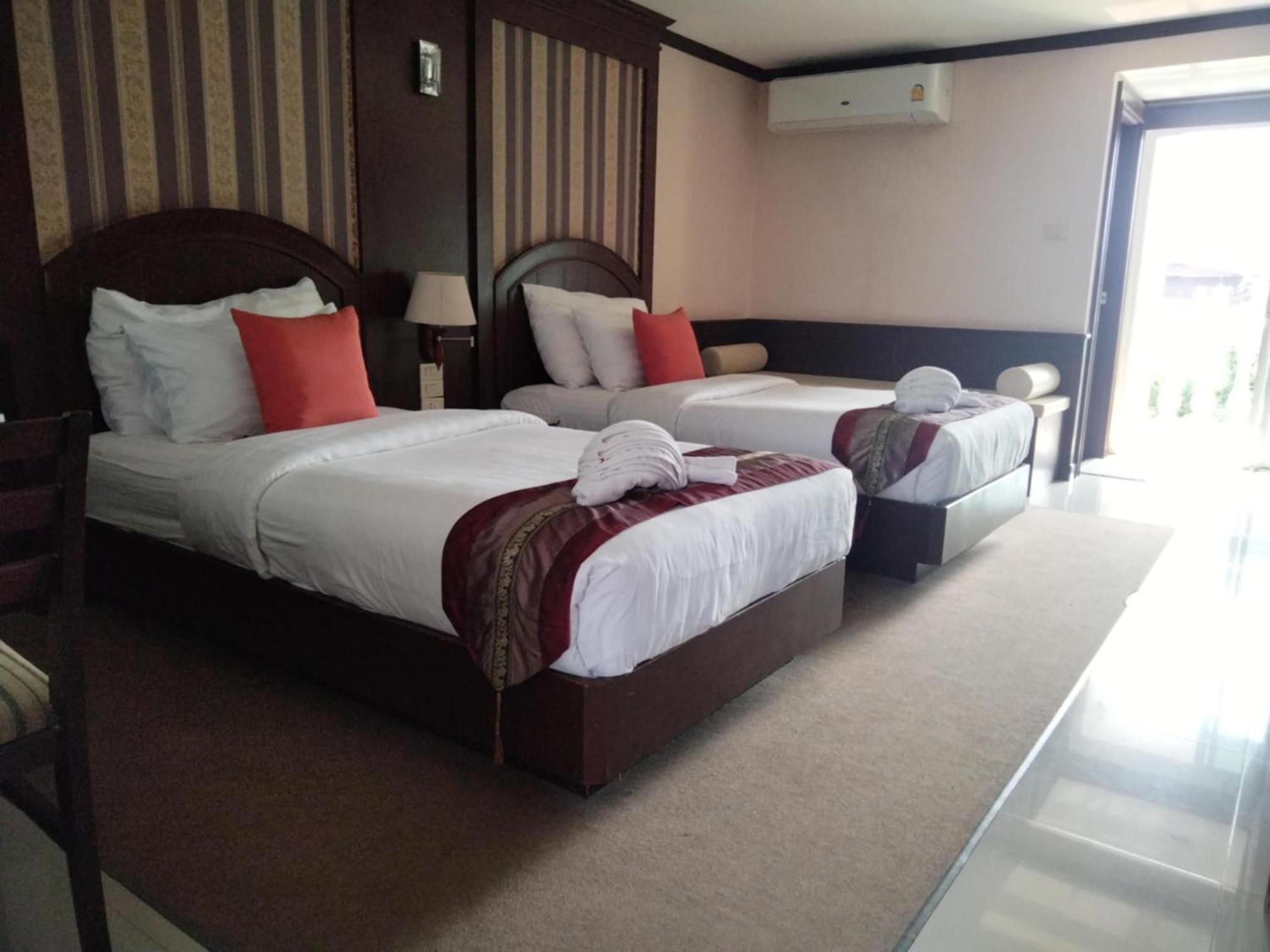 The Lion King Hotel Udonthani Exteriör bild